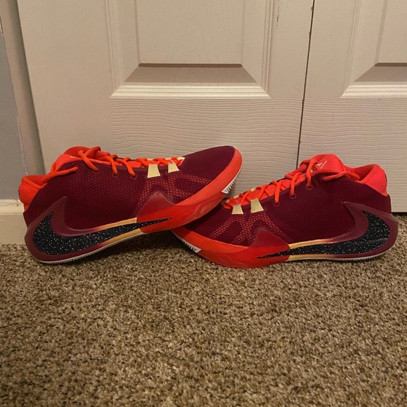 Men’s Nike Zoom Freak 1 All Bro’s Red - Picture 3 of 7